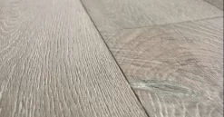 Parkett Schlosseiche Grau-beige Landhausdiele Handbearbeitet